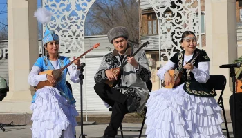 ПРАЗДНИЧНЫЙ КОНЦЕРТ в честь ШАҢЫРАҚ КҮНІ