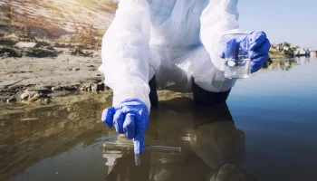 Ржавая вода и ее неприятный запах: что показывает экспертиза?