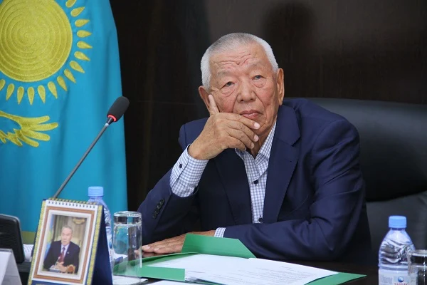 АБЫЗ АҚСАҚАЛ, АРДАҚТЫ АРДАГЕР