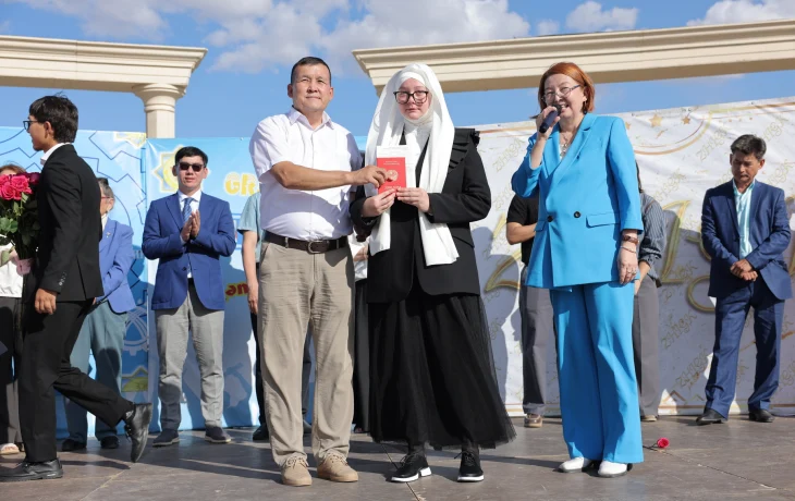 Ақ жол, дорогие выпускники! Ақ жол, дорогие выпускники!