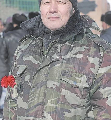 За подвиг и мирное небо спасибо! За подвиг и мирное небо спасибо!