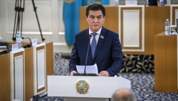 Конституциялық комиссия екінші отырысында &laquo;Құрылтай&raquo;, &laquo;Халық кеңесі&raquo; бөлімдері бойынша нормаларды талқылады