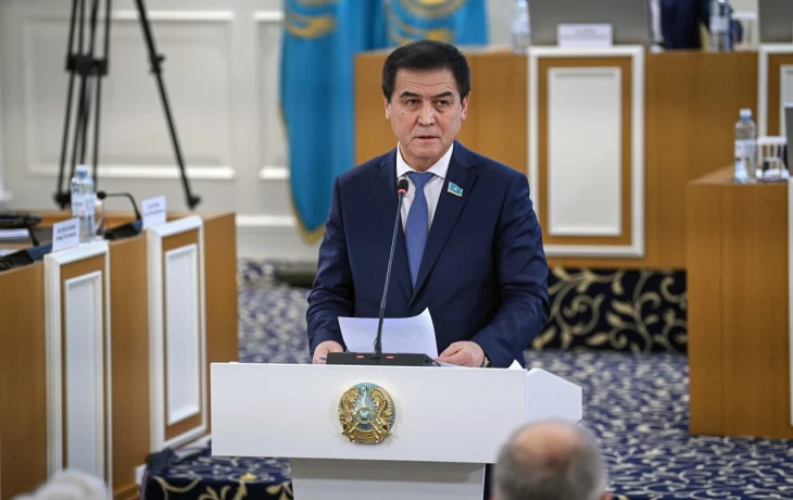 Конституциялық комиссия екінші отырысында &laquo;Құрылтай&raquo;, &laquo;Халық кеңесі&raquo; бөлімдері бойынша нормаларды талқылады