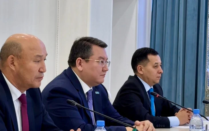 В ЖАНААРКИНСКОМ РАЙОНЕ СОСТОЯЛОСЬ СОВЕЩАНИЕ С УЧАСТИЕМ СОВЕТНИКА ПРЕЗИДЕНТА МАЛИКА ОТАРБАЕВА В ЖАНААРКИНСКОМ РАЙОНЕ СОСТОЯЛОСЬ СОВЕЩАНИЕ С УЧАСТИЕМ СОВЕТНИКА ПРЕЗИДЕНТА МАЛИКА ОТАРБАЕВА