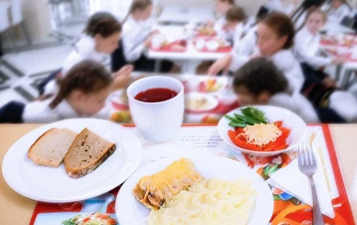 Школьное питание: чем кормят наших детей?
