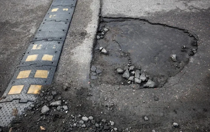 С кочки на кочку: кто и как в областном центре отвечает за &laquo;лежачих полицейских&raquo;